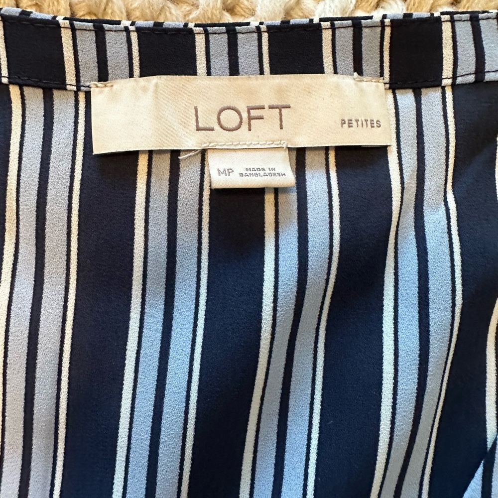 Blouse - Picture 2 of 4